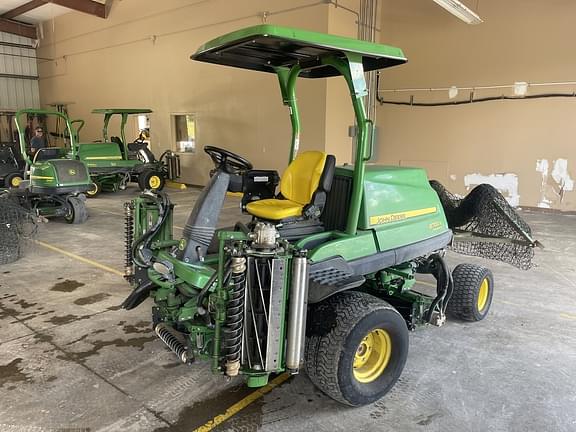 Image of John Deere 8700A equipment image 2