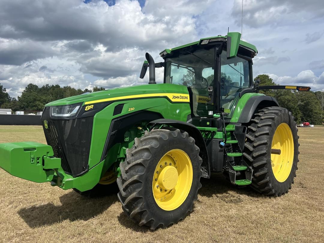 Image of John Deere 8R 230 Primary image