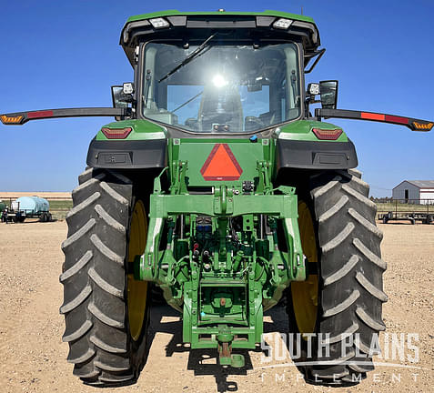 Image of John Deere 8R 230 equipment image 3