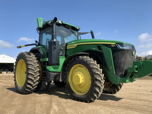 2021 John Deere 8R 230 Image