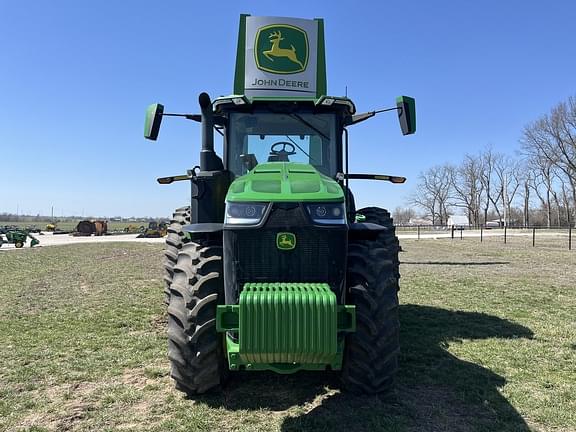 Image of John Deere 8R 230 equipment image 1