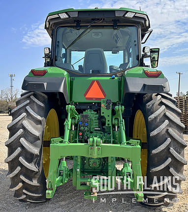 Image of John Deere 8R 230 equipment image 3