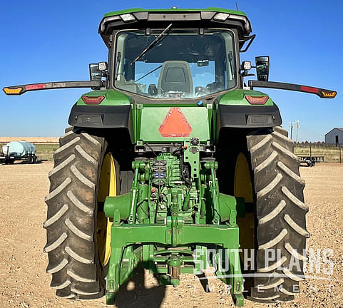 Image of John Deere 8R 230 equipment image 3