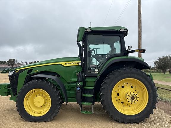 Image of John Deere 8R 230 Primary image