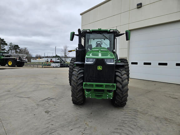 Image of John Deere 8R 230 equipment image 1