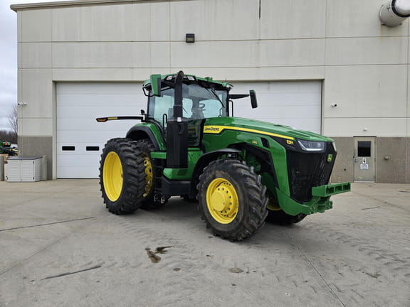 2021 John Deere 8R 230 Image