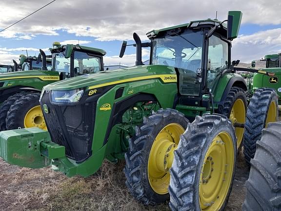 Image of John Deere 8R 230 equipment image 1