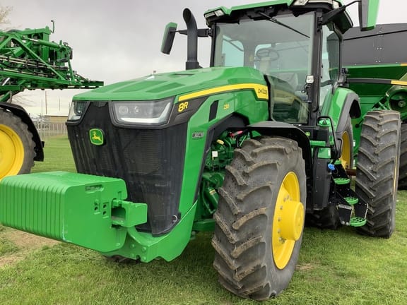 Main image John Deere 8R 230
