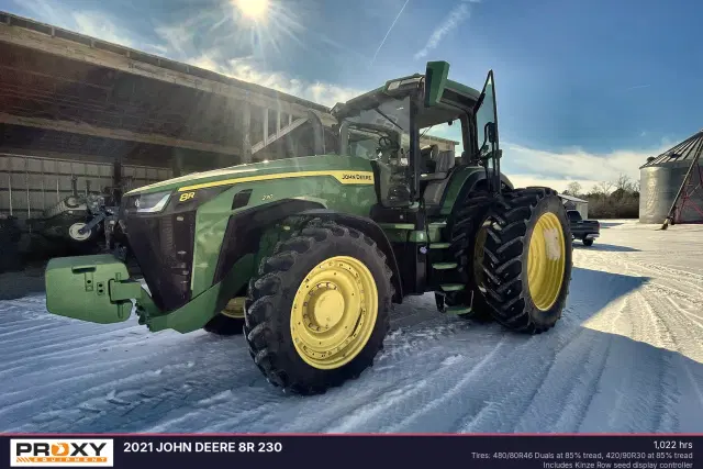 Image of John Deere 8R 230 equipment image 3