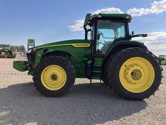 Main image John Deere 8R 250