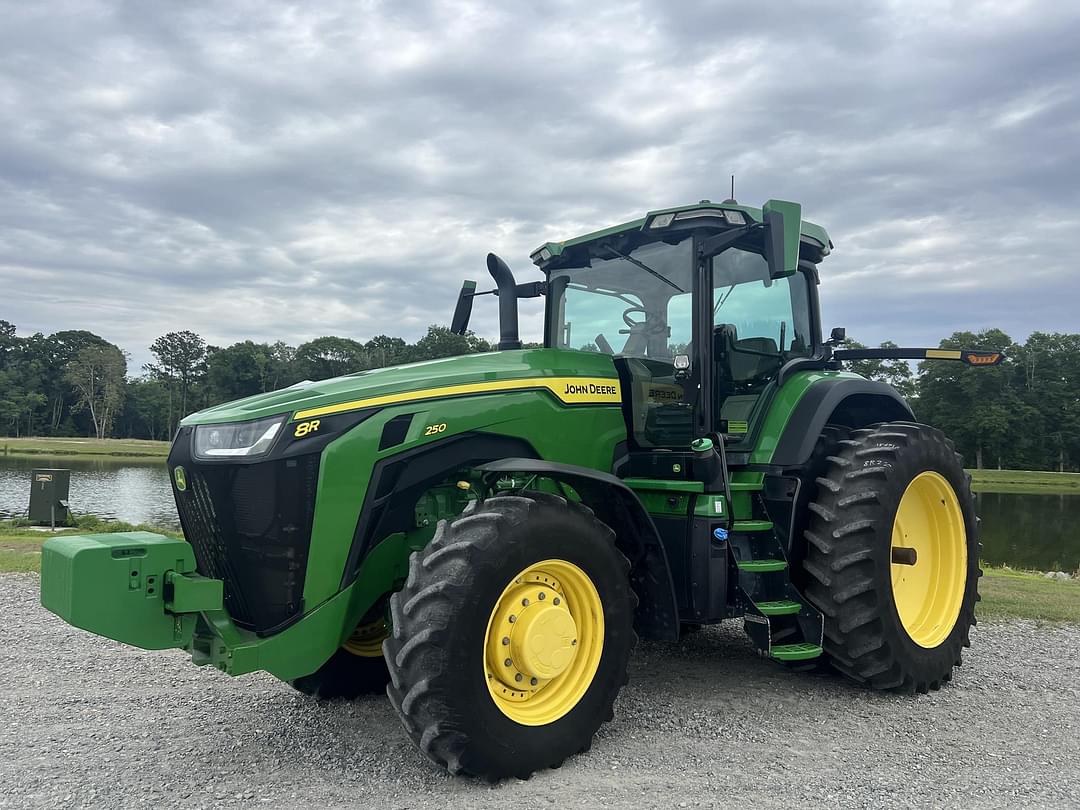 Image of John Deere 8R 250 Primary image
