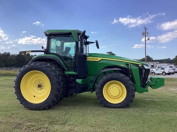 Image of John Deere 8R 250 equipment image 3