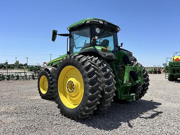 Image of John Deere 8R 250 equipment image 2