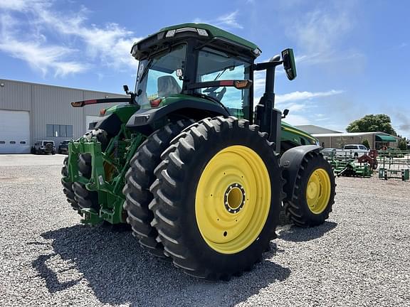 Image of John Deere 8R 250 equipment image 4