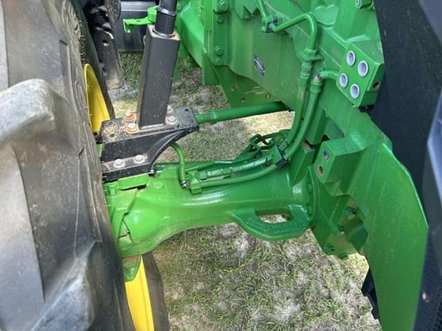 Image of John Deere 8R 250 equipment image 2