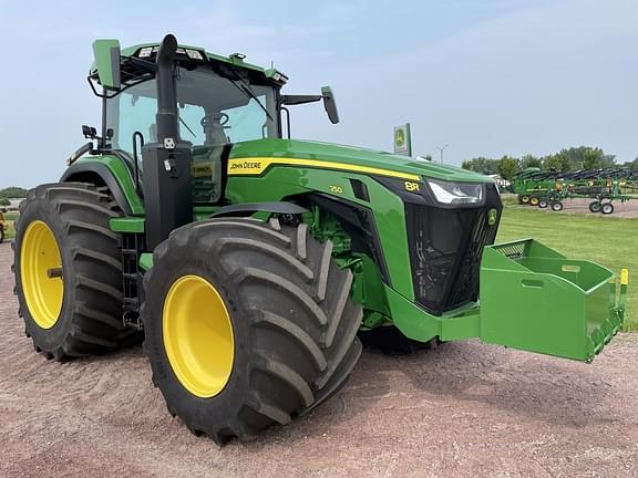 Image of John Deere 8R 250 equipment image 2