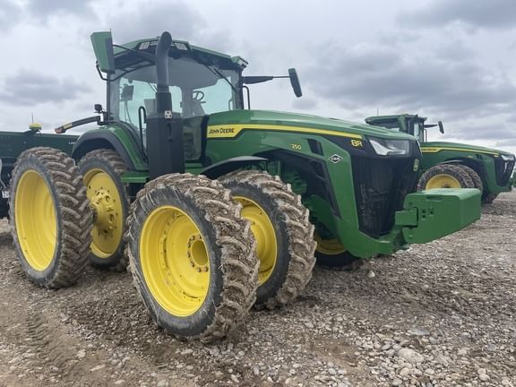 Main image John Deere 8R 250