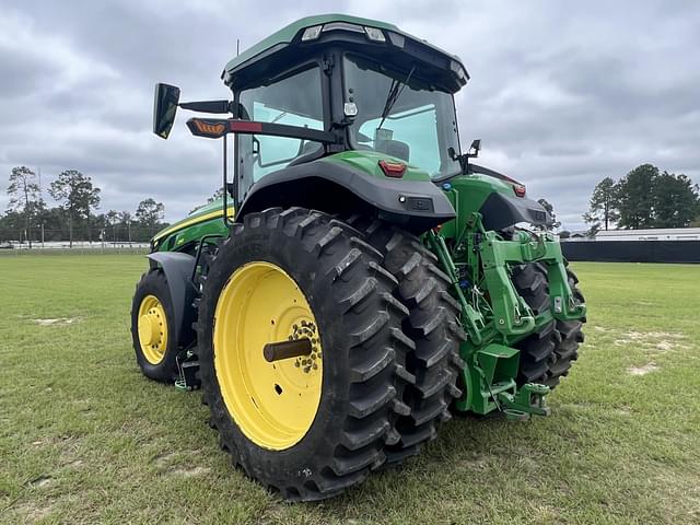 Image of John Deere 8R 250 equipment image 2