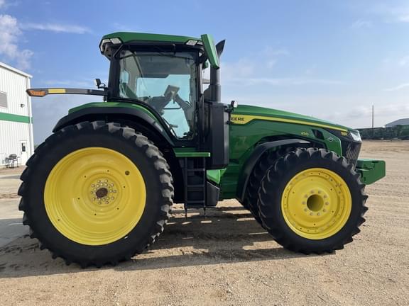 Image of John Deere 8R 250 equipment image 2