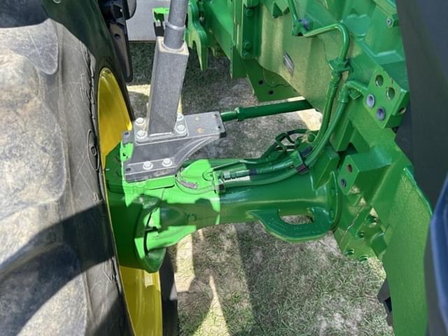 Image of John Deere 8R 250 equipment image 2