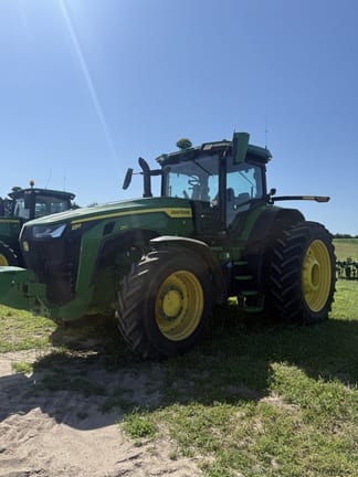 2021 John Deere 8R 250 Equipment Image0