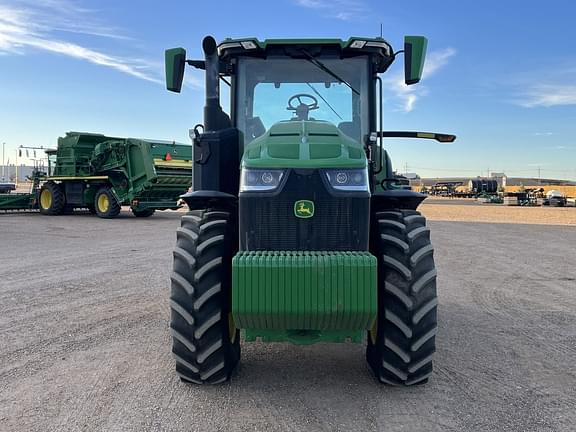 Image of John Deere 8R 250 equipment image 2