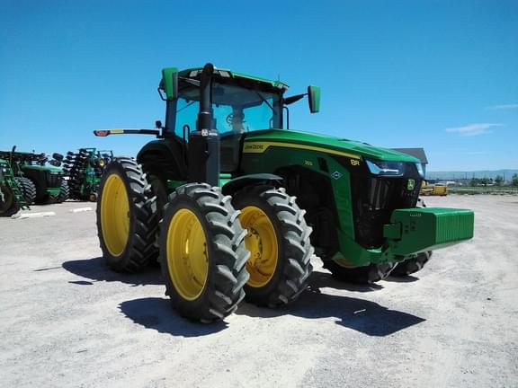 Image of John Deere 8R 250 equipment image 1