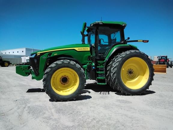 Image of John Deere 8R 250 equipment image 3