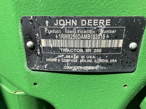 Image of John Deere 8R 250 equipment image 2