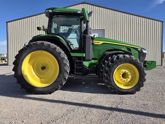 2021 John Deere 8R 250 Equipment Image0