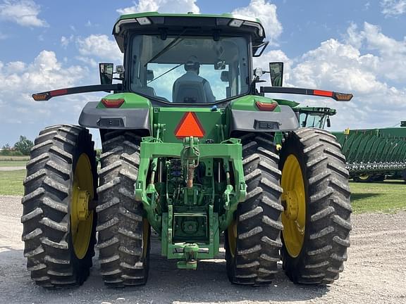 Image of John Deere 8R 250 equipment image 4
