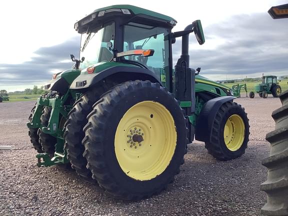 Image of John Deere 8R 250 equipment image 2