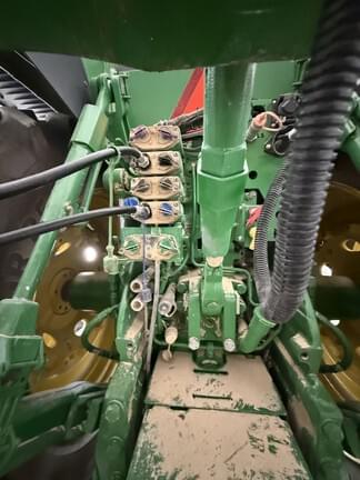 Image of John Deere 8R 280 equipment image 4
