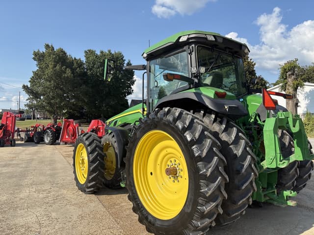 Image of John Deere 8R 310 equipment image 4