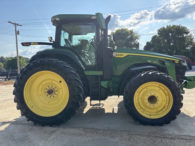 Image of John Deere 8R 310 equipment image 1