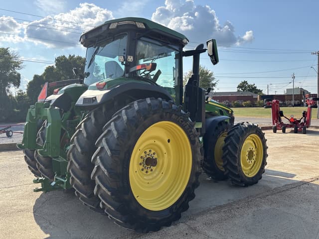 Image of John Deere 8R 310 equipment image 2