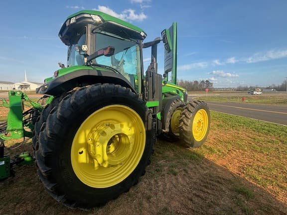 Image of John Deere 8R 310 equipment image 3