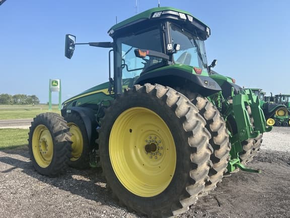 Image of John Deere 8R 310 equipment image 2