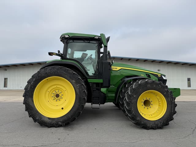 Image of John Deere 8R 310 equipment image 3