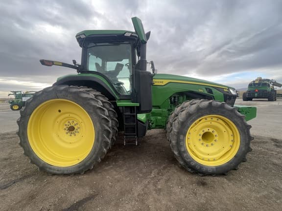 Image of John Deere 8R 310 equipment image 3