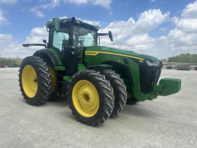 Image of John Deere 8R 310 equipment image 2