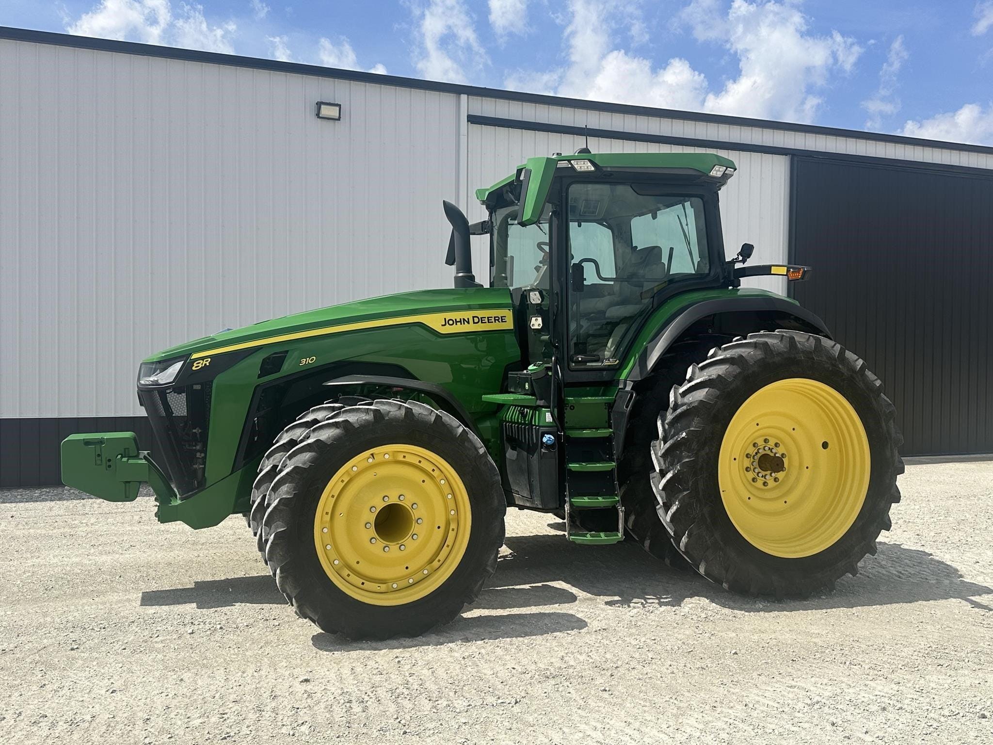 2021 John Deere 8R 310 Equipment Image0