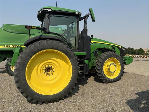 Image of John Deere 8R 310 equipment image 2