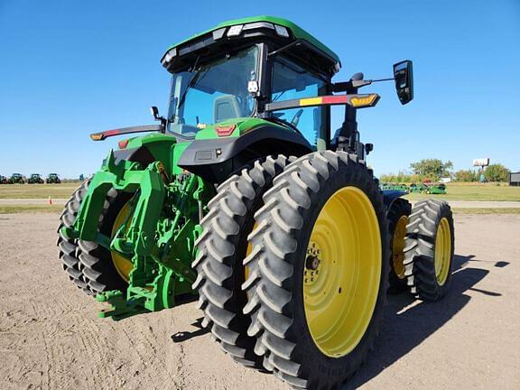 Image of John Deere 8R 310 equipment image 4