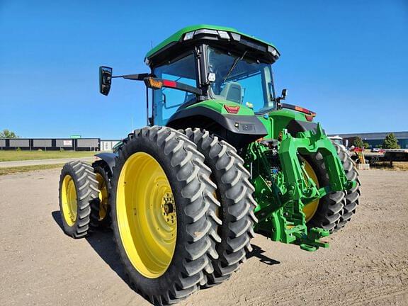 Image of John Deere 8R 310 equipment image 2