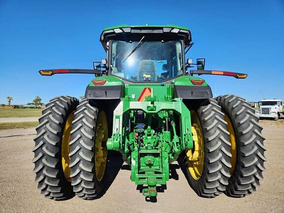 Image of John Deere 8R 310 equipment image 3