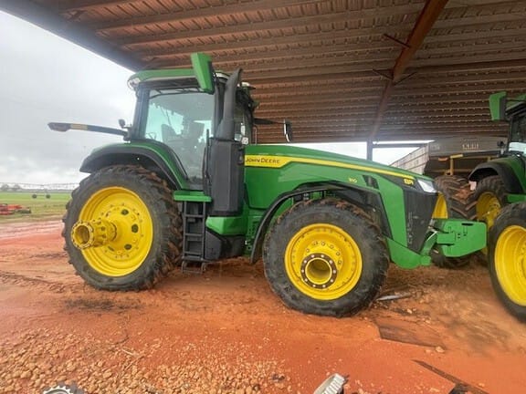 2021 John Deere 8R 310 Equipment Image0
