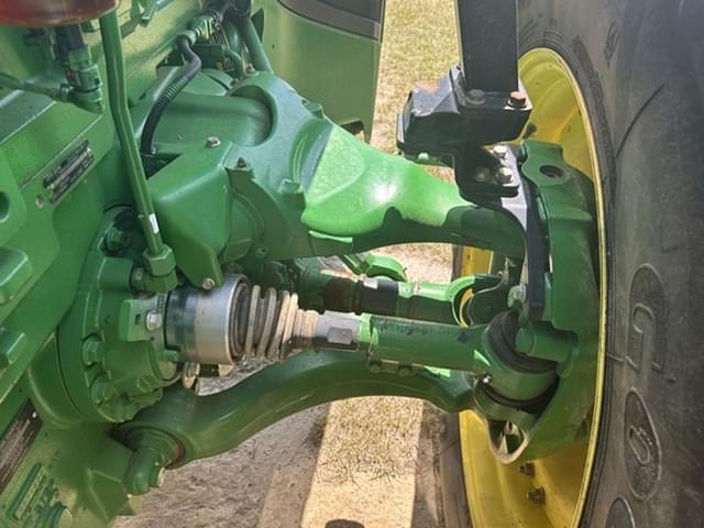 Image of John Deere 8R 310 equipment image 2