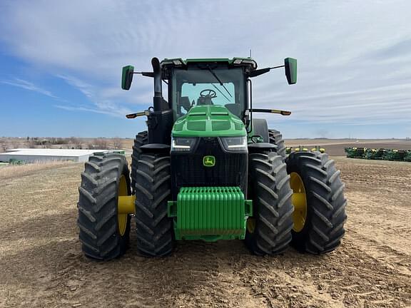 Image of John Deere 8R 310 equipment image 2
