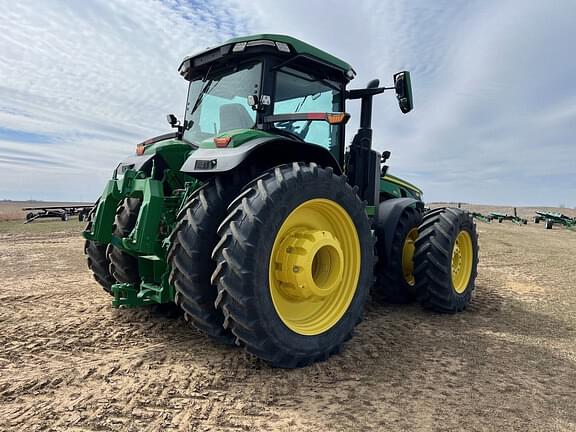 Image of John Deere 8R 310 equipment image 4